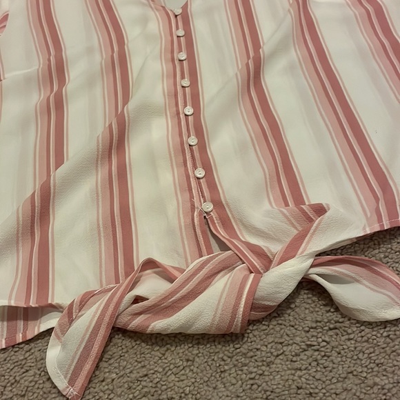 Lush Striped Blouse - Picture 4 of 5